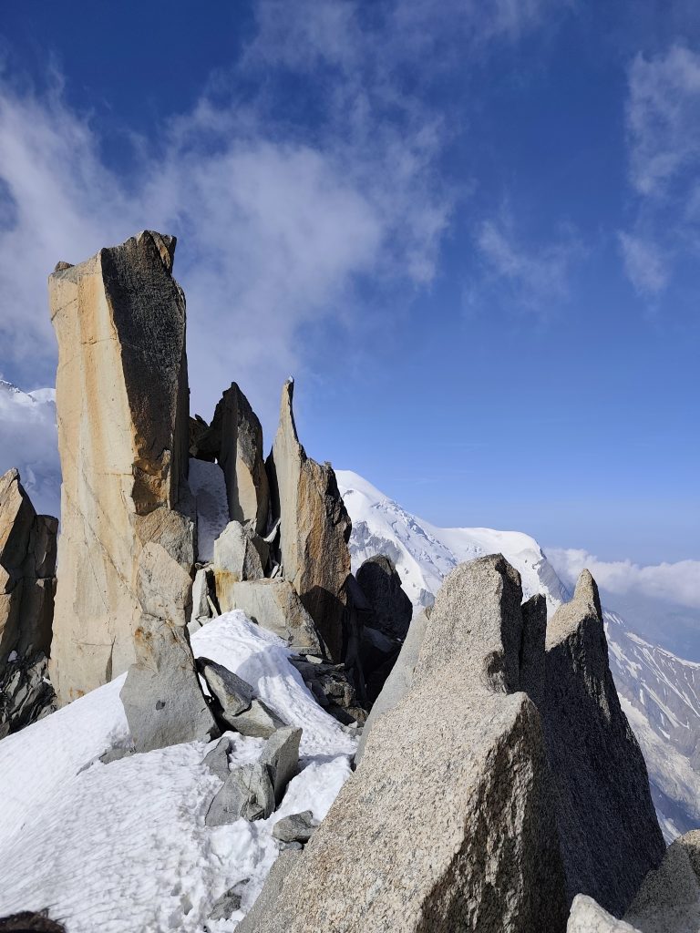 AGUJAS COSMIQUES
